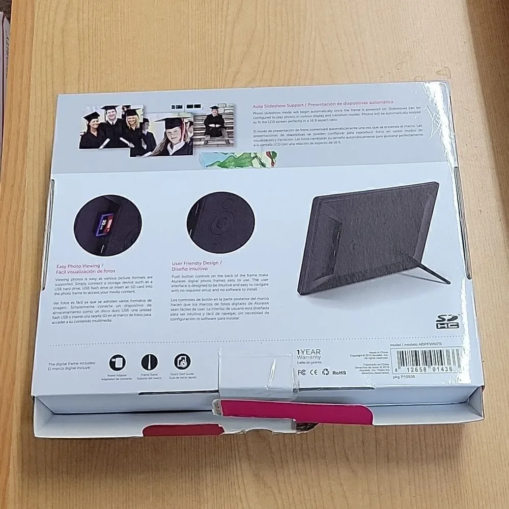 3 Digital Photo Frames..2 are new in box‎